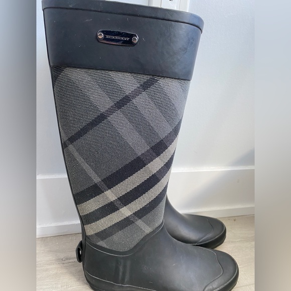 Burberry signature check rain boots size 38 - Picture 4 of 5
